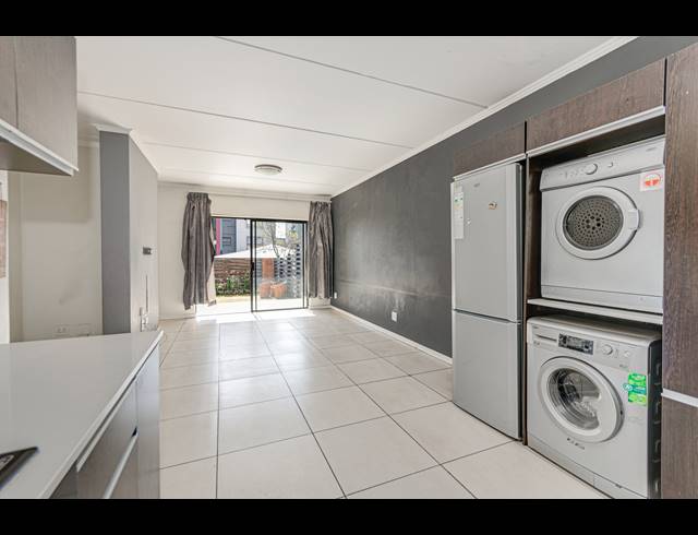 3 BEDROOM APARTMENT FOR SALE IN FOURWAYS